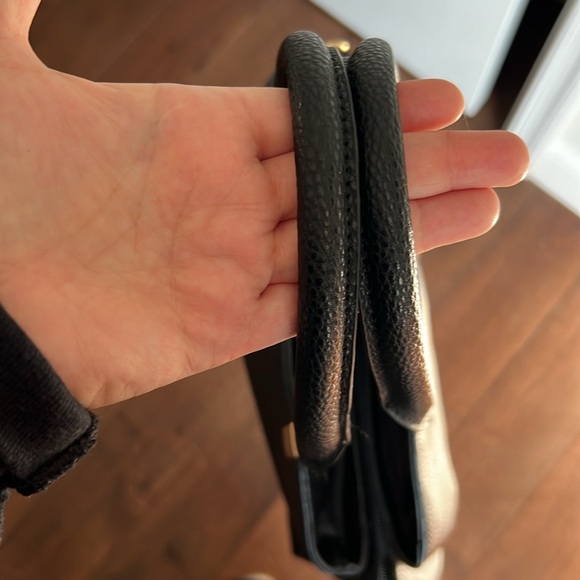 Seven days vegan black purse. Gold tone hardware. - Picture 7 of 8